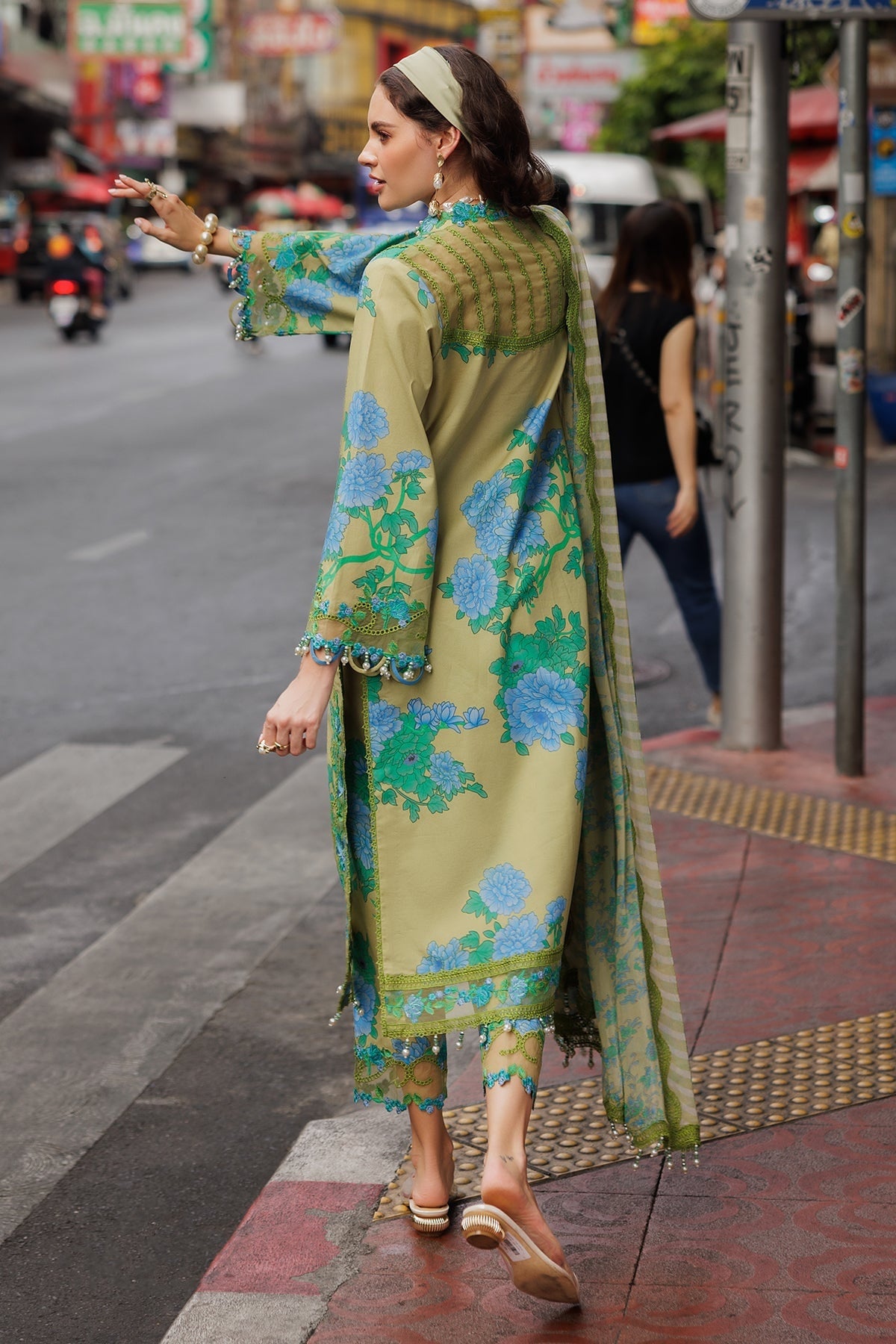 CHARIZMA RANG E BAHAR LAWN VOL 2 2025