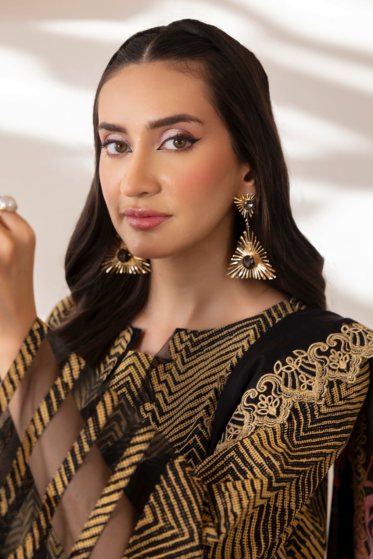 CHARIZMA BASICS EMBROIDERED LAWN WITH EMBROIDERED LAWN DUPATTA 2025