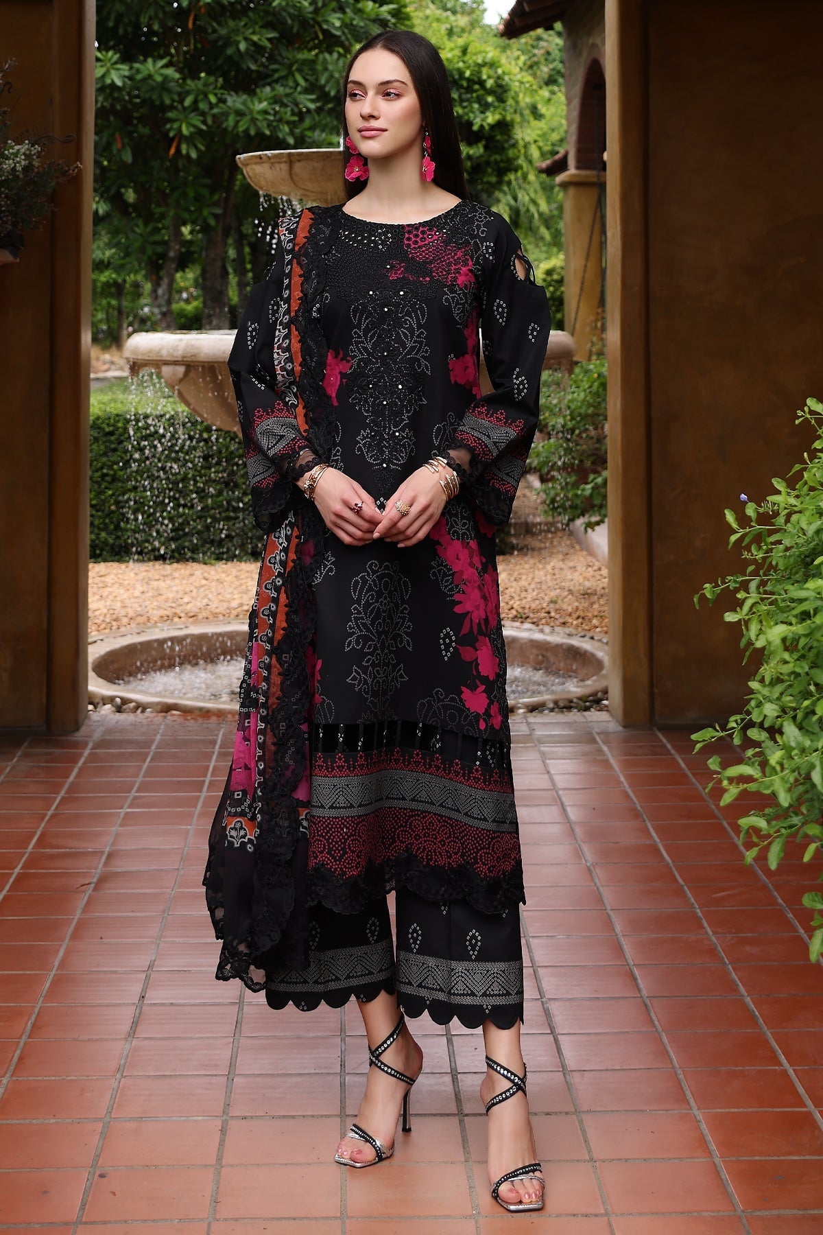 CHARIZMA RANG E BAHAR LAWN EMBROIDERED COLLECTION 2025 ๐