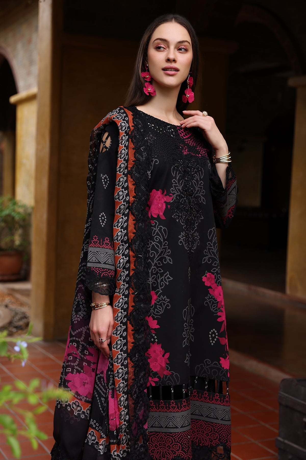 CHARIZMA RANG E BAHAR LAWN EMBROIDERED COLLECTION 2025 ๐