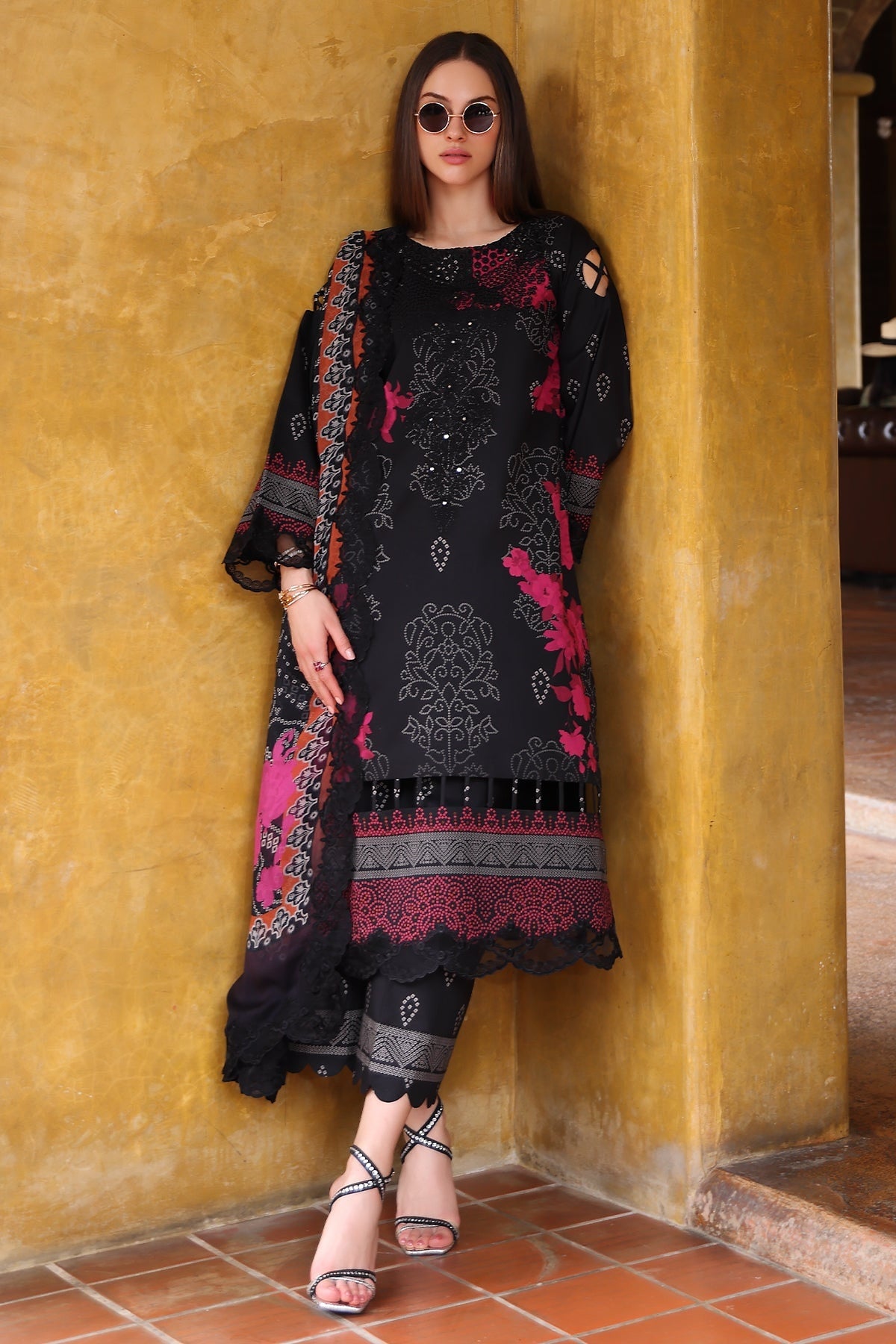 CHARIZMA RANG E BAHAR LAWN EMBROIDERED COLLECTION 2025 ๐