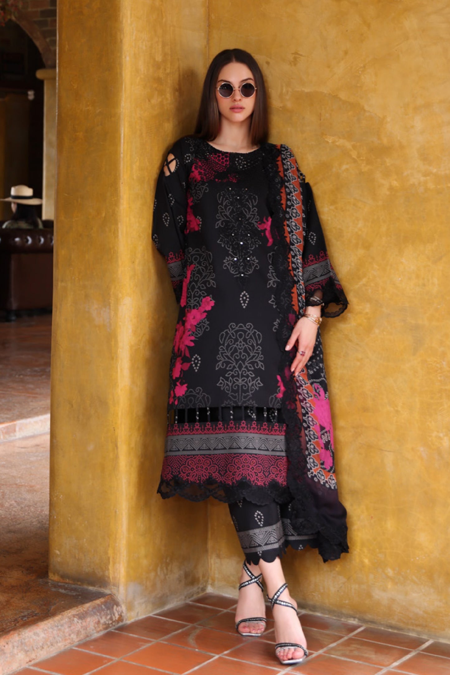 CHARIZMA RANG E BAHAR LAWN EMBROIDERED COLLECTION 2025 ๐