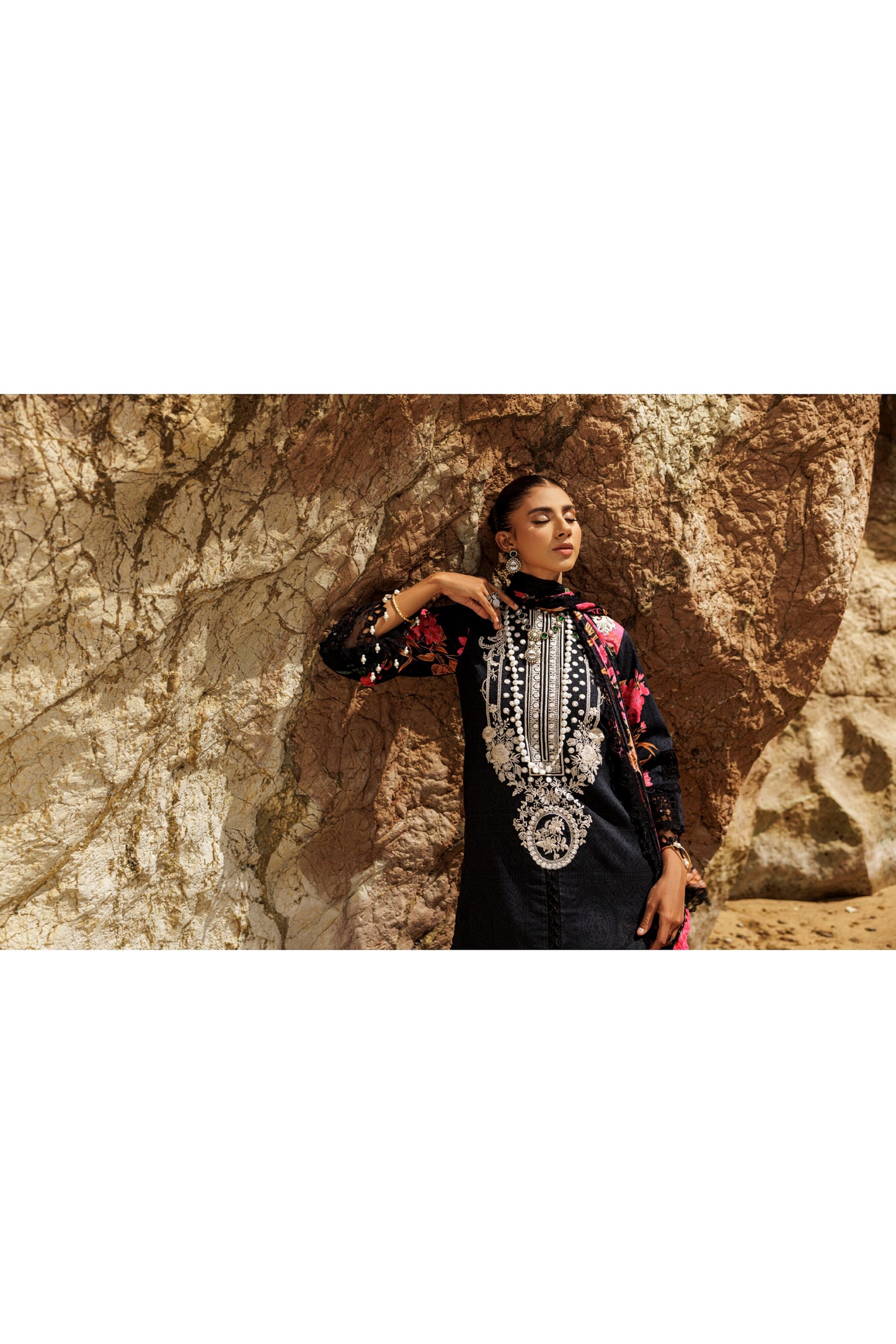 CHARIZMA RANG E BAHAR LAWN EMBROIDERED COLLECTION 2025 ๐ธ๐ธ