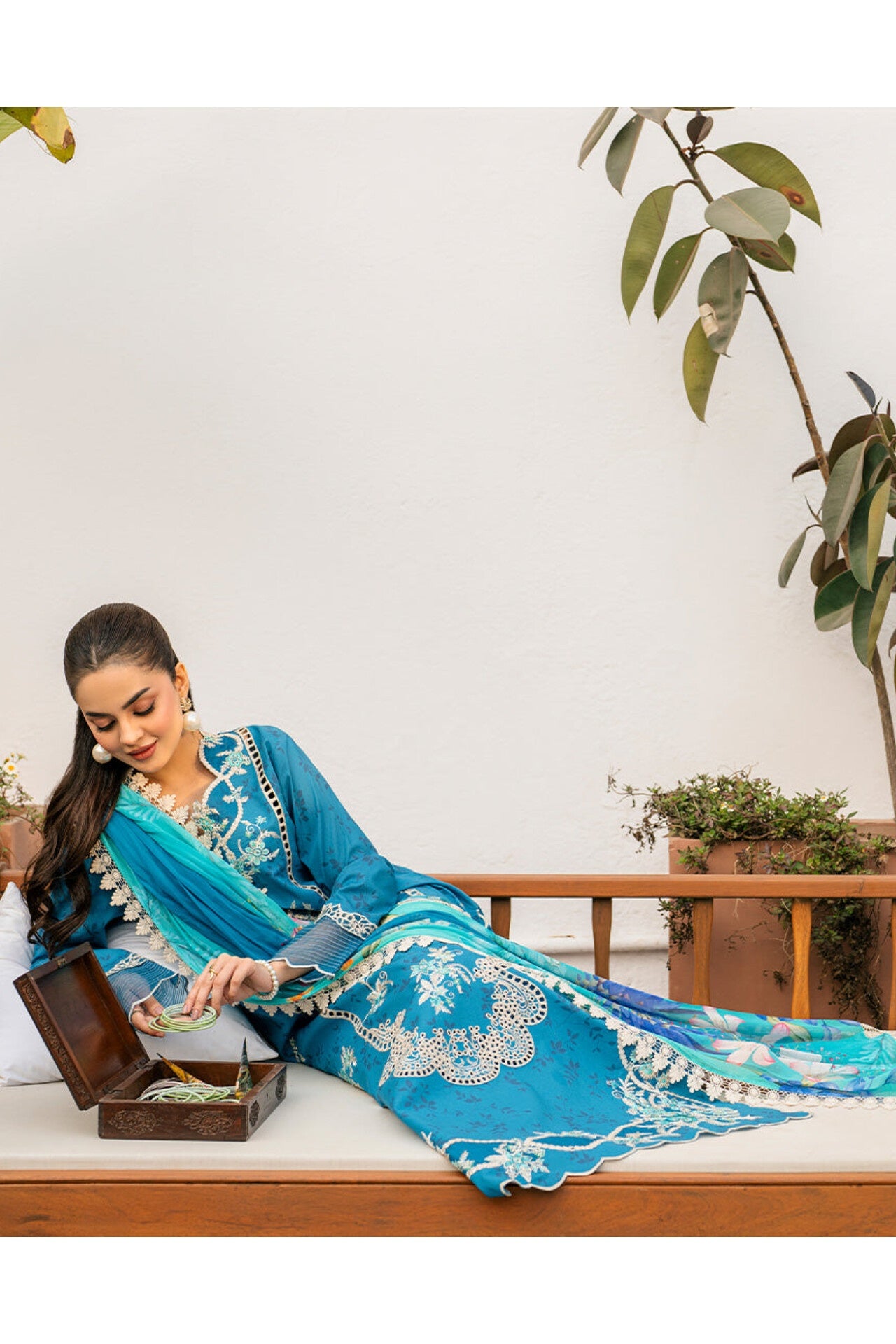 ROHEENAZ AASHIYANA LUXURY LAWN 25