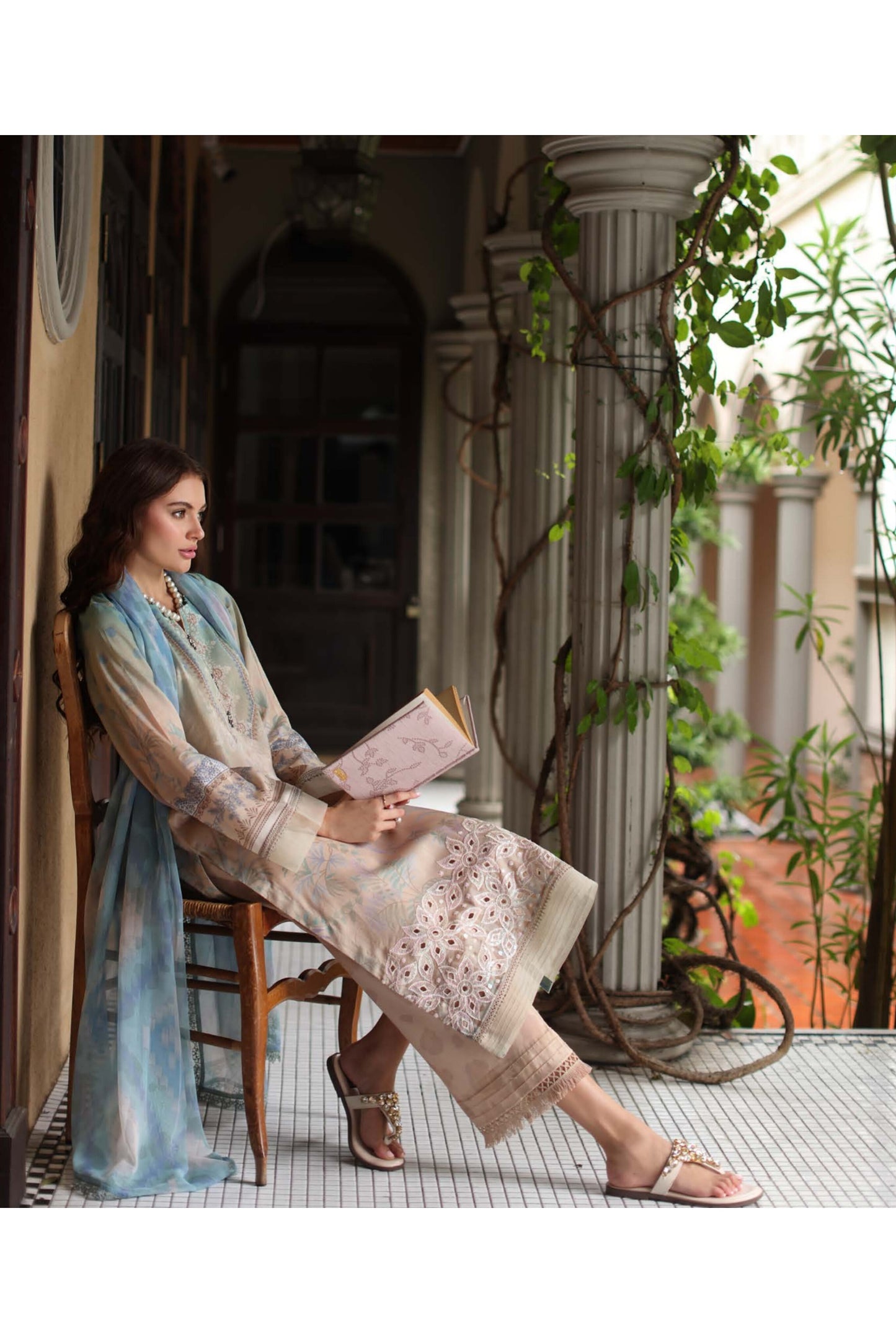 AAFREEN BY RIAZ ARTS CHIKANKARI EMBROIDERED LAWN 2025