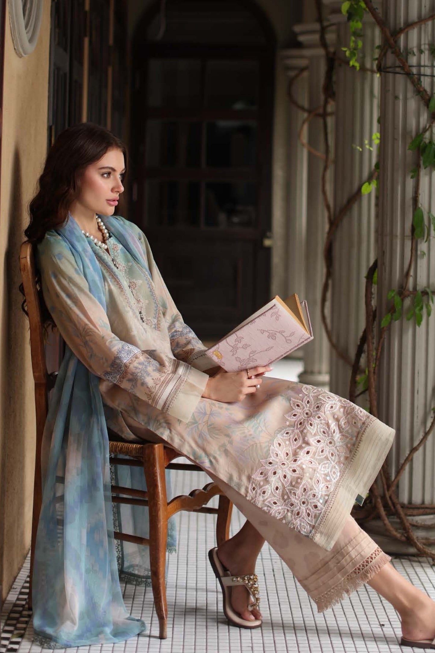 AAFREEN BY RIAZ ARTS CHIKANKARI EMBROIDERED LAWN 2025