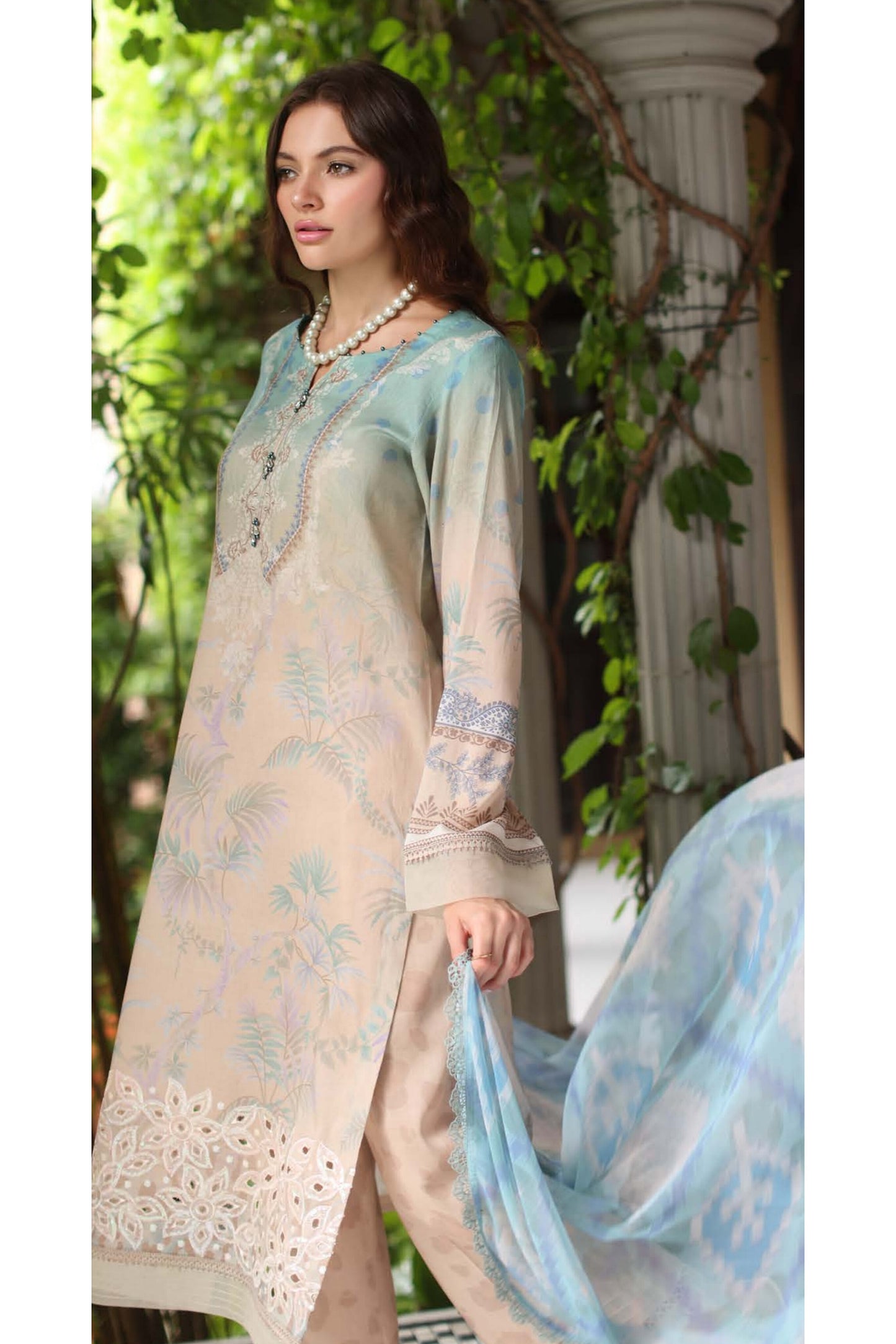 AAFREEN BY RIAZ ARTS CHIKANKARI EMBROIDERED LAWN 2025