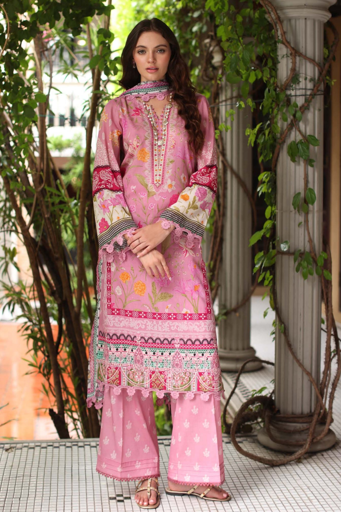 AAFREEN BY RIAZ ARTS CHIKANKARI EMBROIDERED LAWN 2025