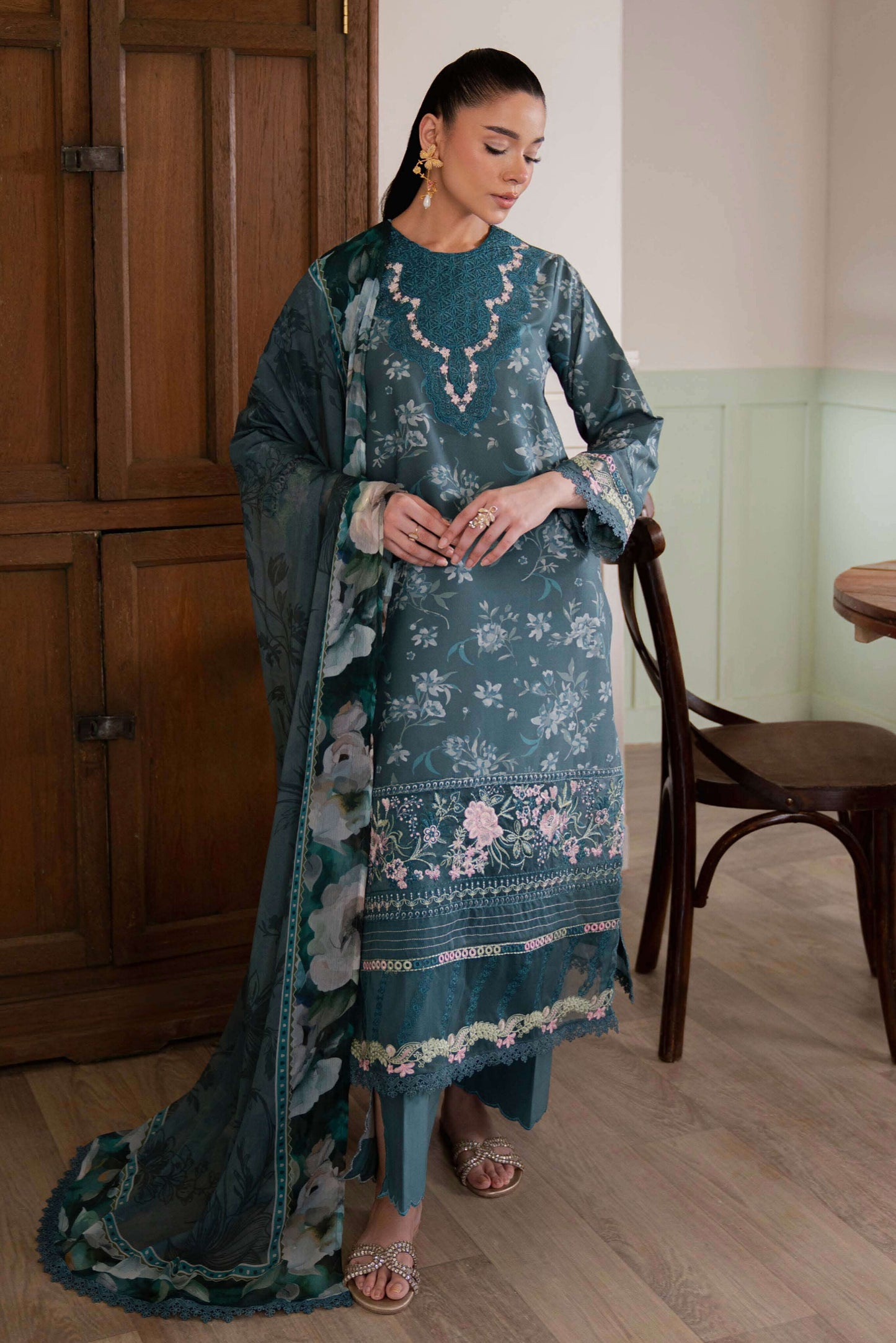 NEESHAY SUMMER LINES 2 LUXURY LAWN COLLECTION 2025