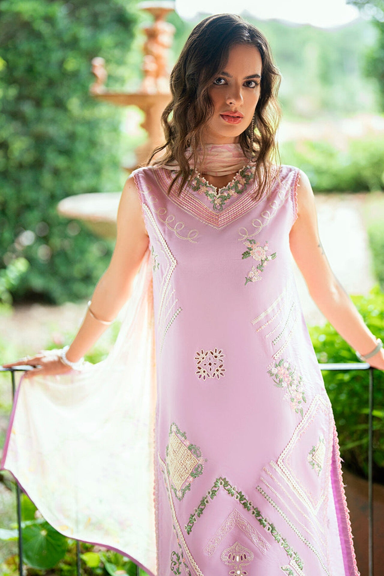 ROHEENAZ SUMMER REVERIE LUXURY LAWN 2025