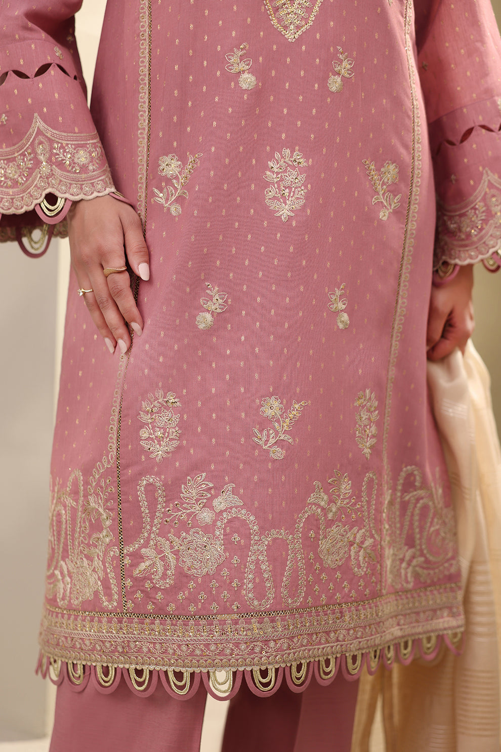 ZELLBURY SIGNATURE LAWN EMBROIDERED 2025