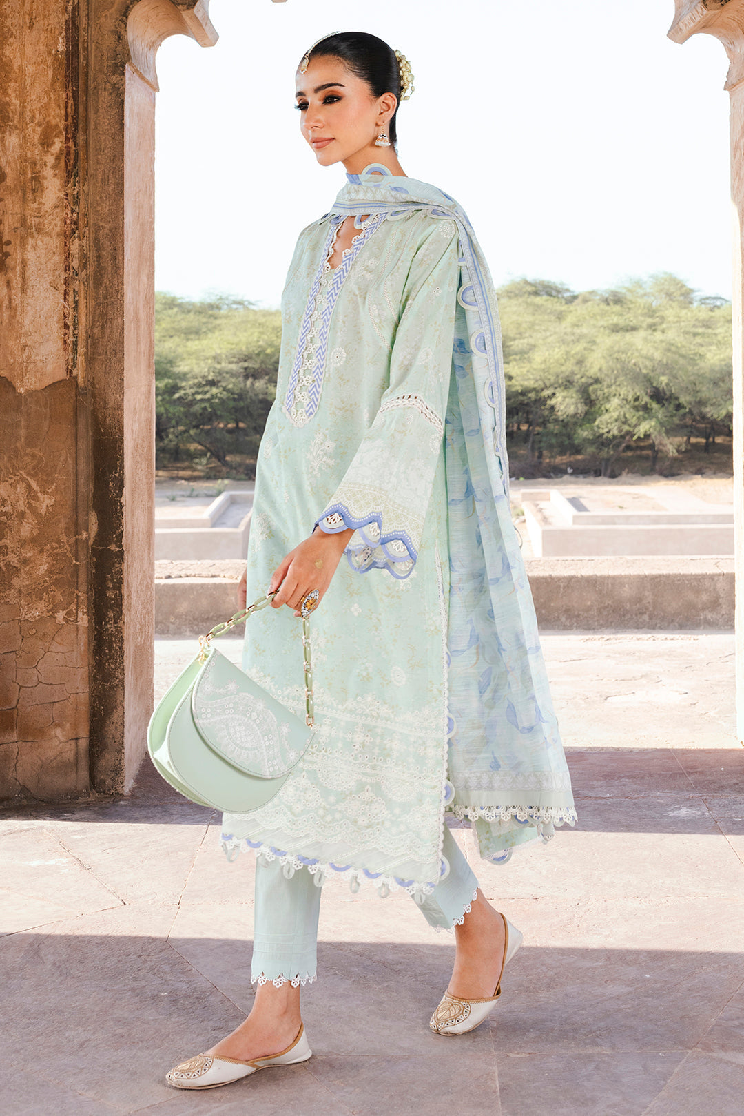 ZELLBURY CHIKANKARI LAWN EMBROIDERED COLLECTION 2025