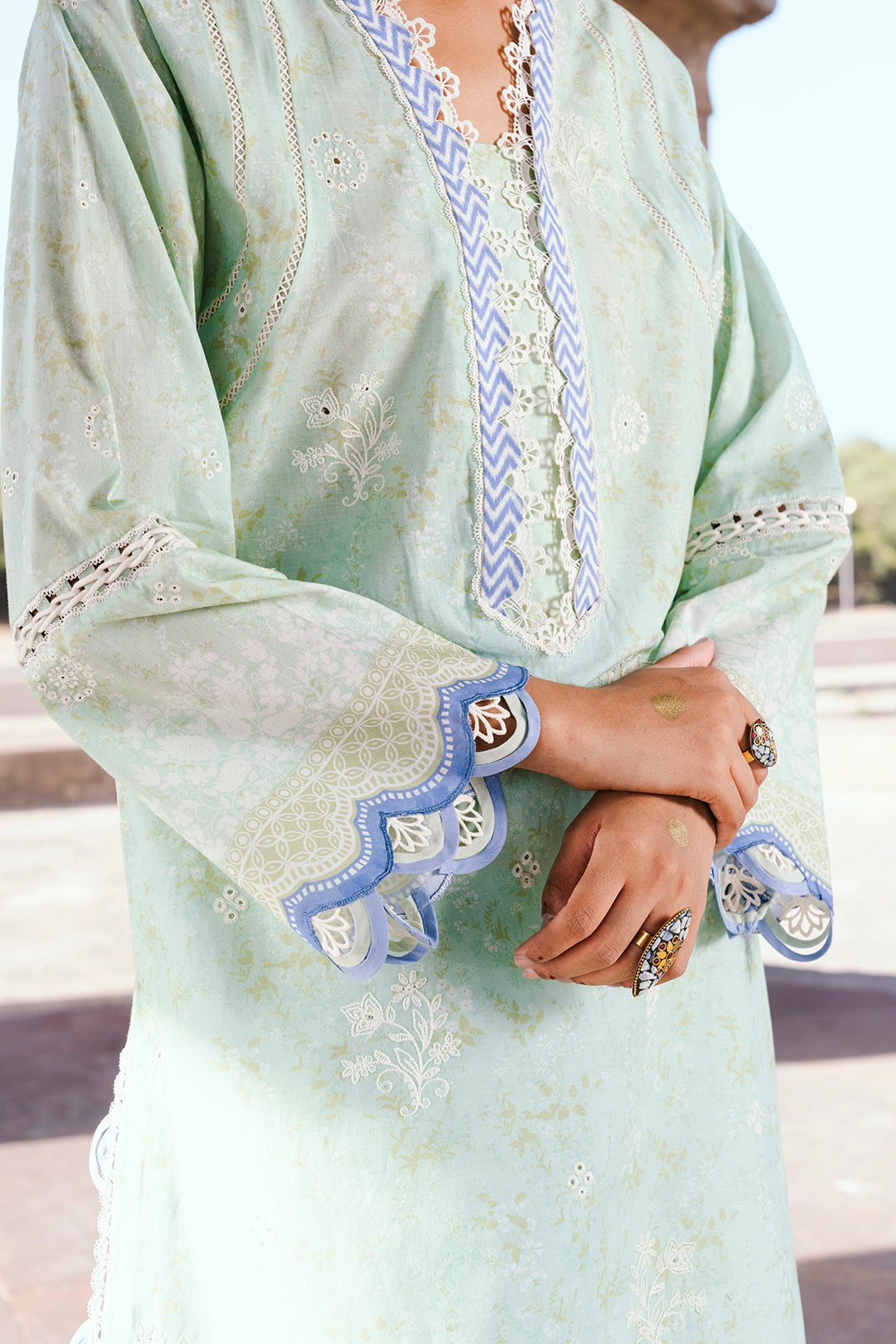ZELLBURY CHIKANKARI LAWN EMBROIDERED COLLECTION 2025