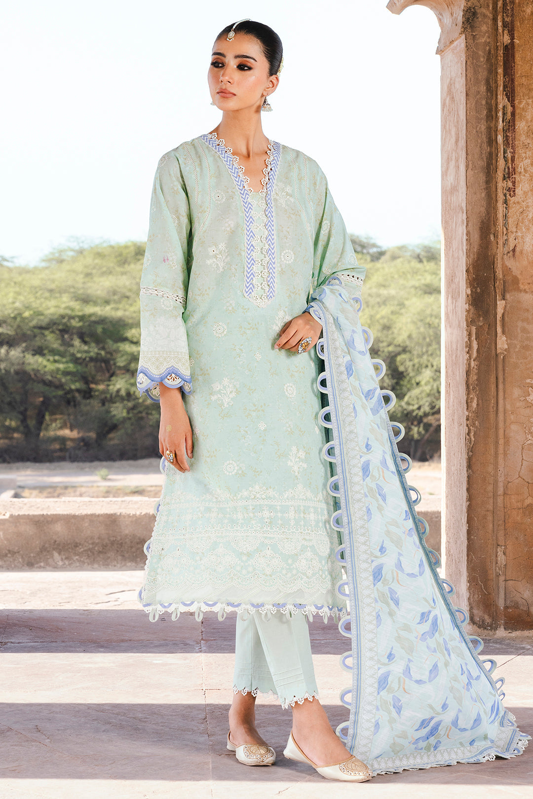ZELLBURY CHIKANKARI LAWN EMBROIDERED COLLECTION 2025