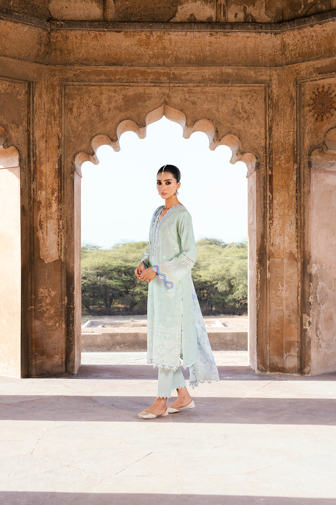 ZELLBURY CHIKANKARI LAWN EMBROIDERED COLLECTION 2025