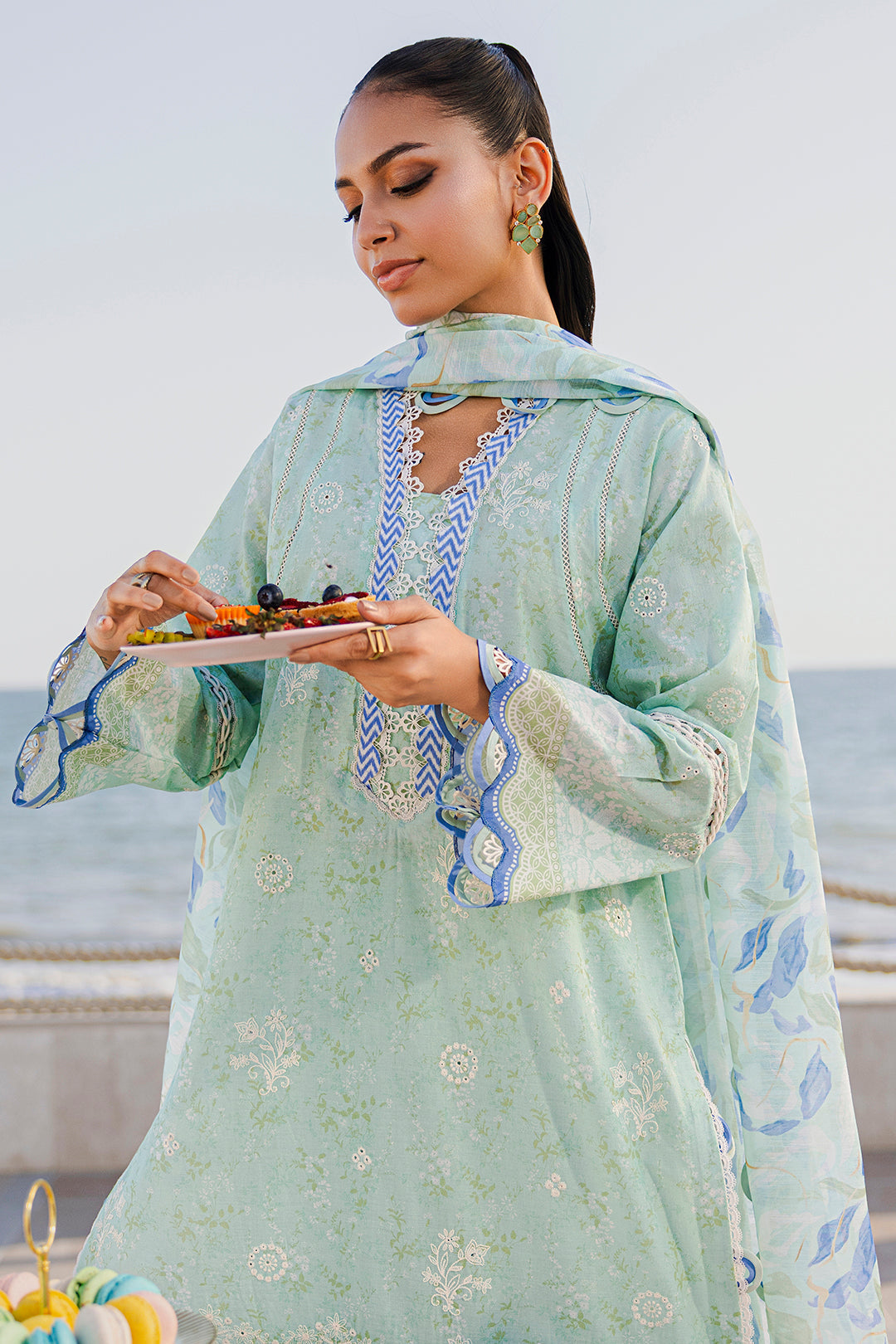 ZELLBURY CHIKANKARI LAWN EMBROIDERED COLLECTION 2025