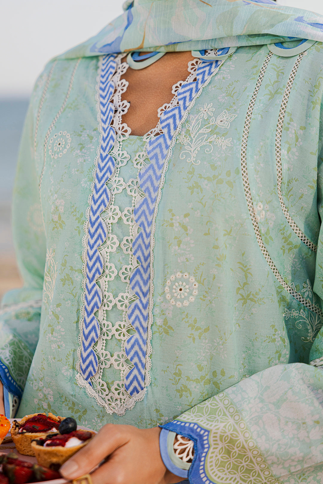 ZELLBURY CHIKANKARI LAWN EMBROIDERED COLLECTION 2025