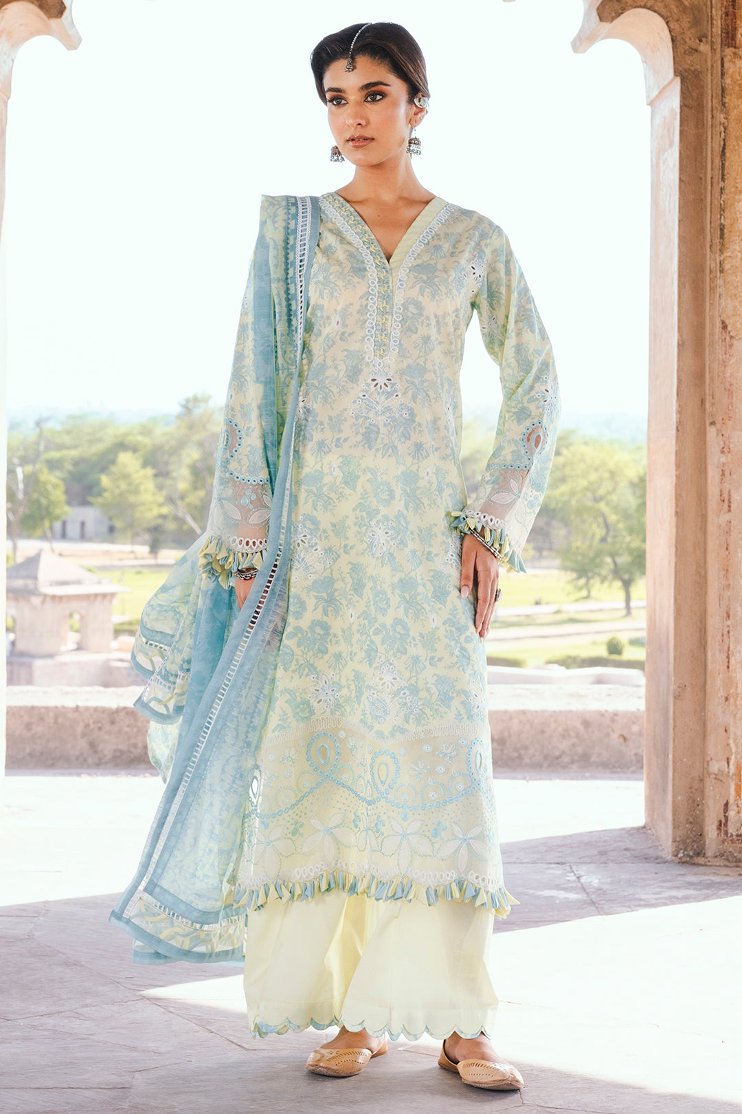 ZELLBURY CHIKANKARI LAWN EMBROIDERED COLLECTION 2025