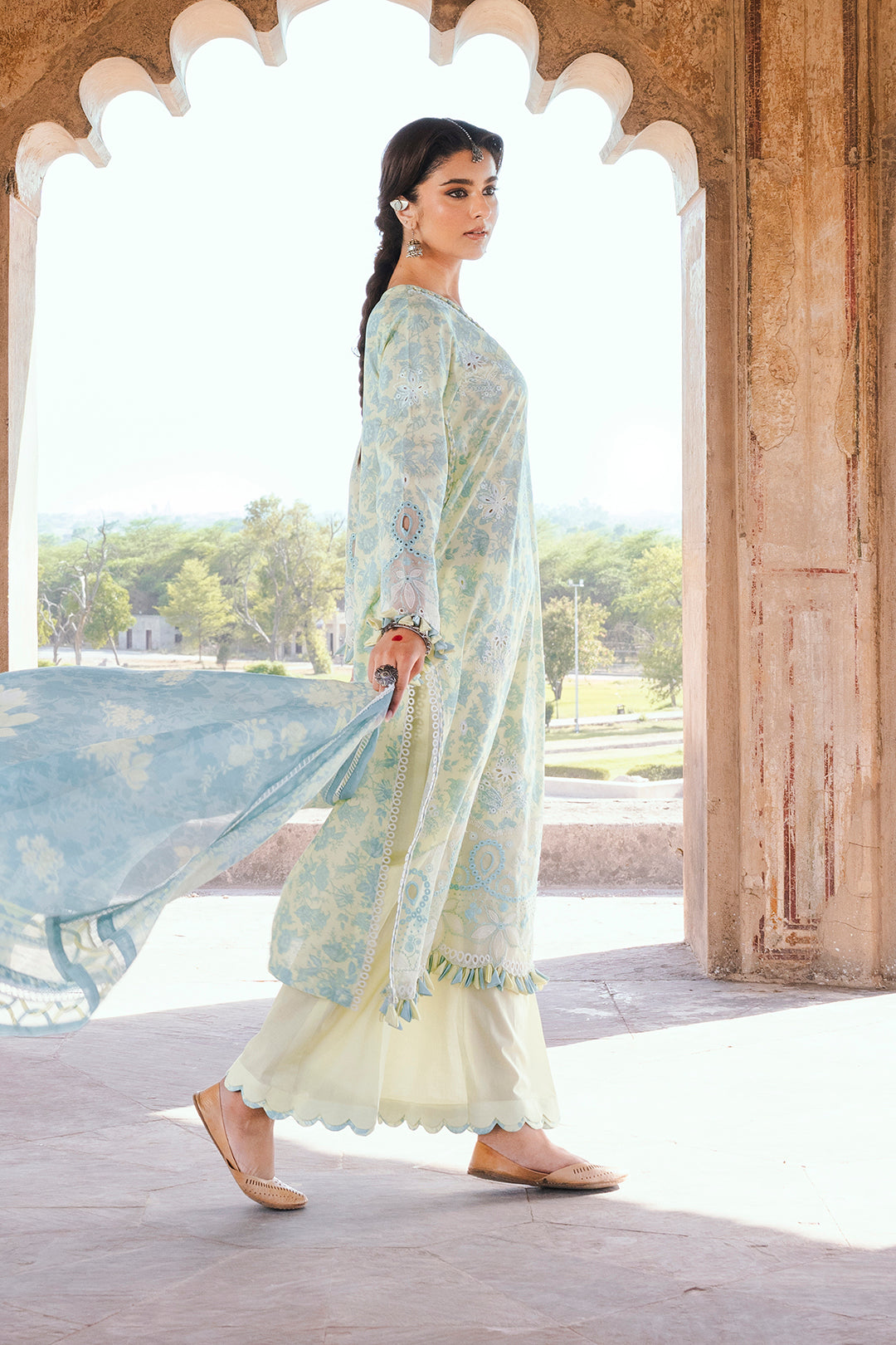 ZELLBURY CHIKANKARI LAWN EMBROIDERED COLLECTION 2025