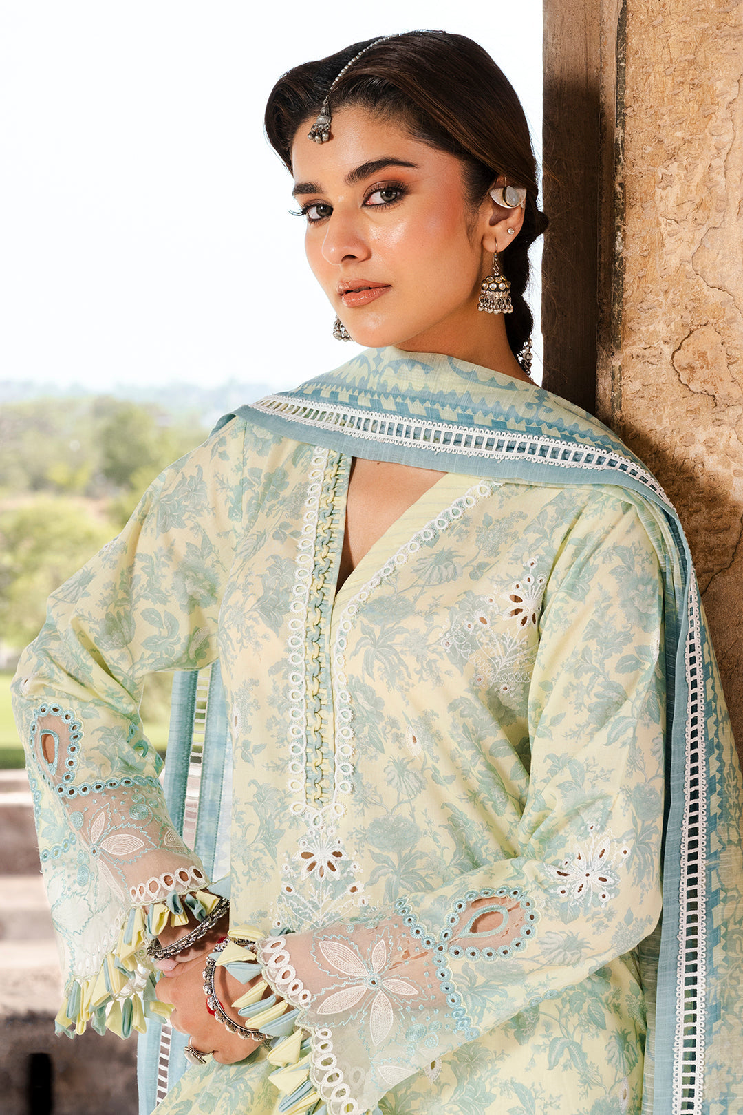 ZELLBURY CHIKANKARI LAWN EMBROIDERED COLLECTION 2025