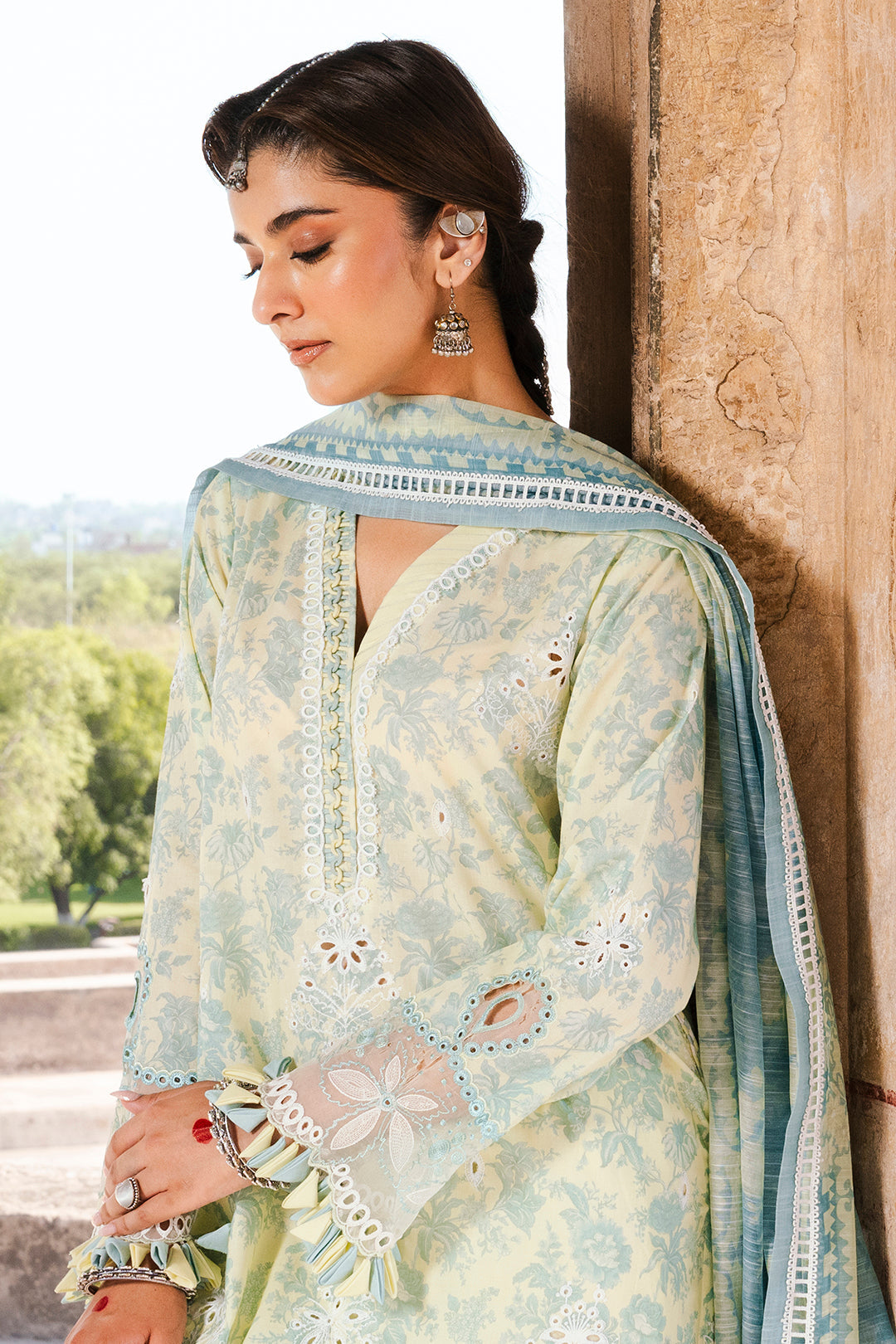 ZELLBURY CHIKANKARI LAWN EMBROIDERED COLLECTION 2025