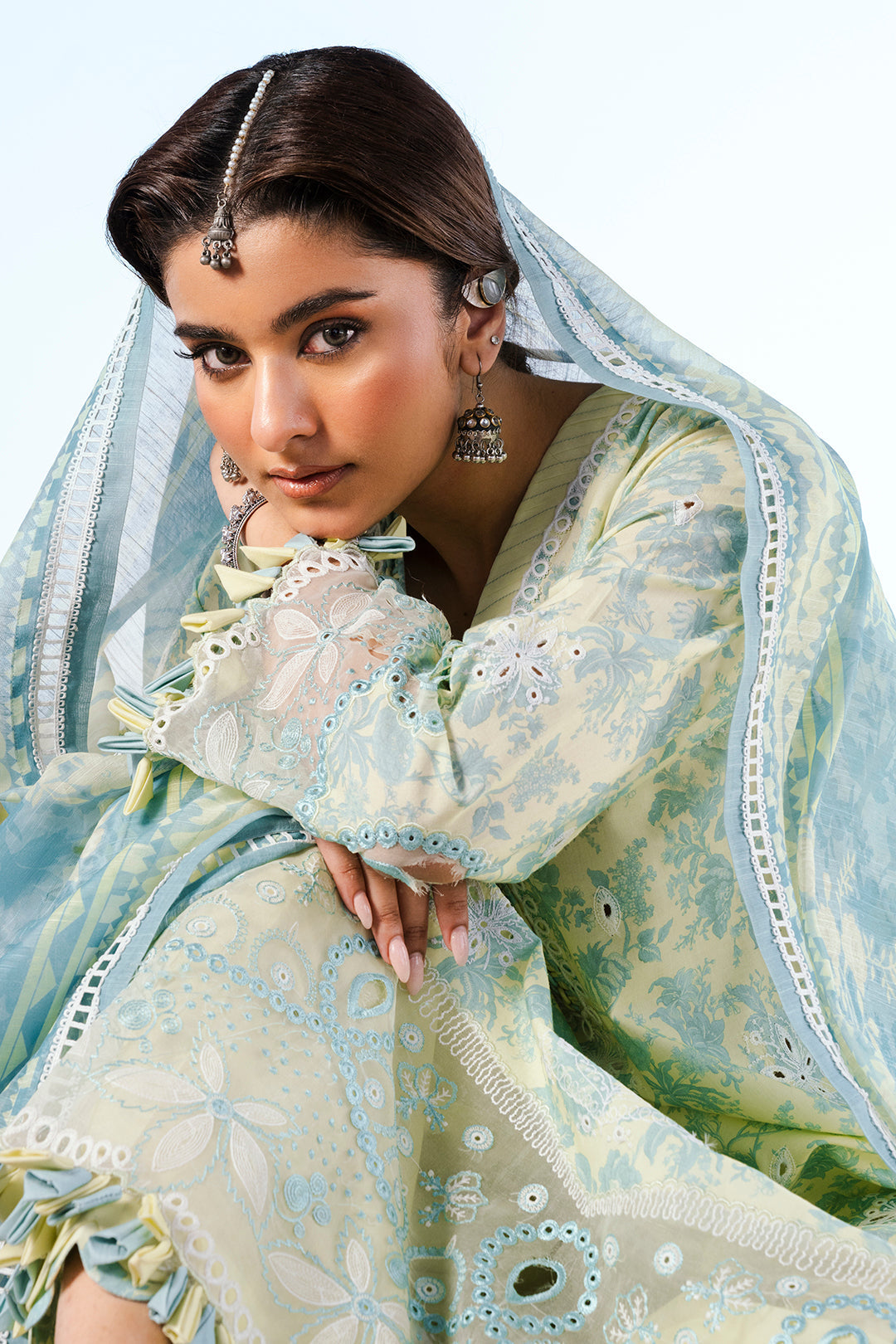 ZELLBURY CHIKANKARI LAWN EMBROIDERED COLLECTION 2025