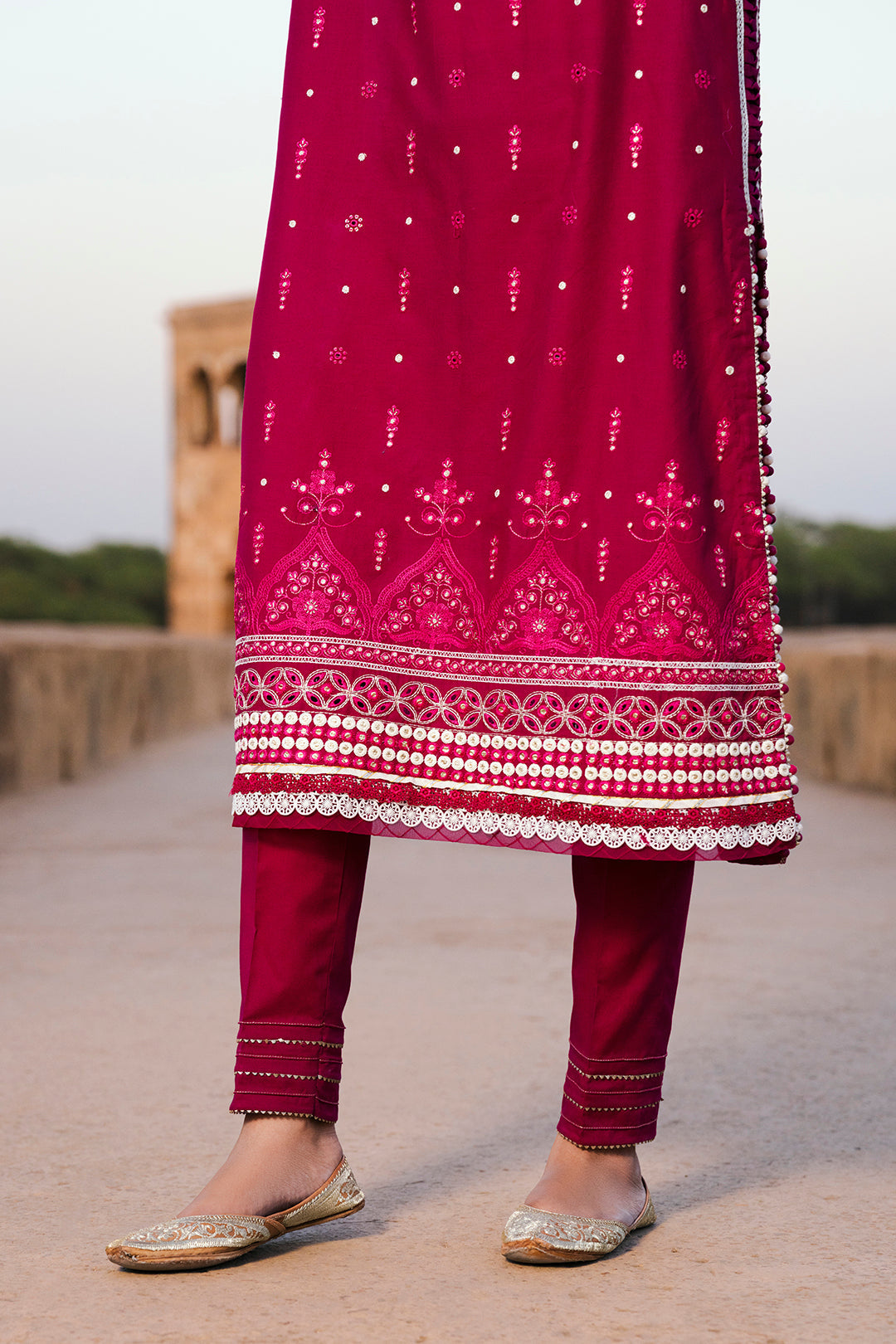 ZELLBURY CHIKANKARI LAWN EMBROIDERED COLLECTION 2025 3