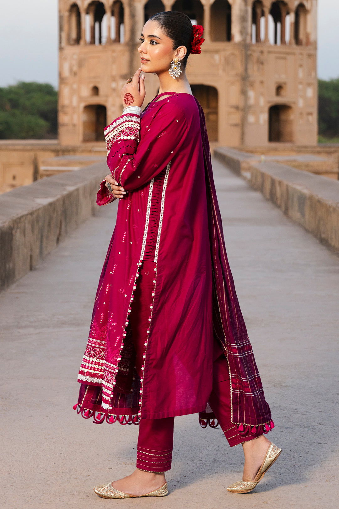 ZELLBURY CHIKANKARI LAWN EMBROIDERED COLLECTION 2025 3