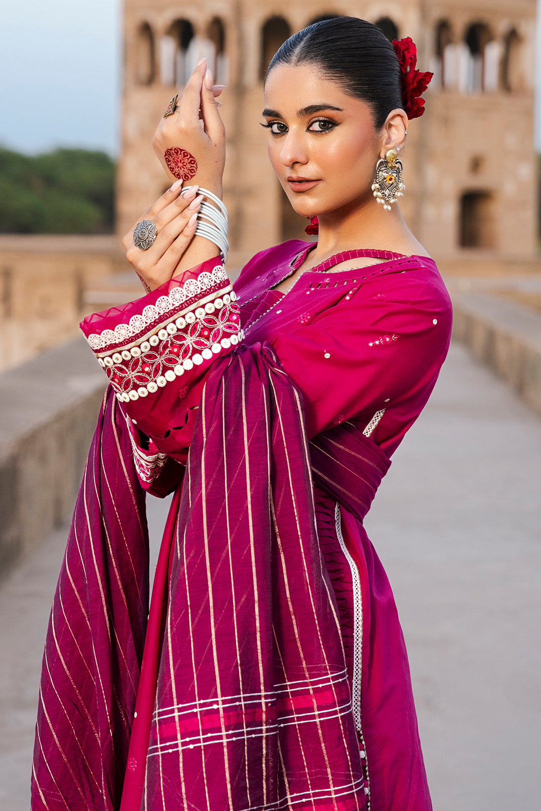 ZELLBURY CHIKANKARI LAWN EMBROIDERED COLLECTION 2025 3