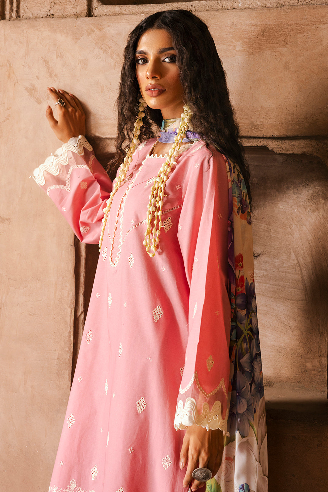 ZELLBURY CHIKANKARI LAWN EMBROIDERED COLLECTION 2025 4