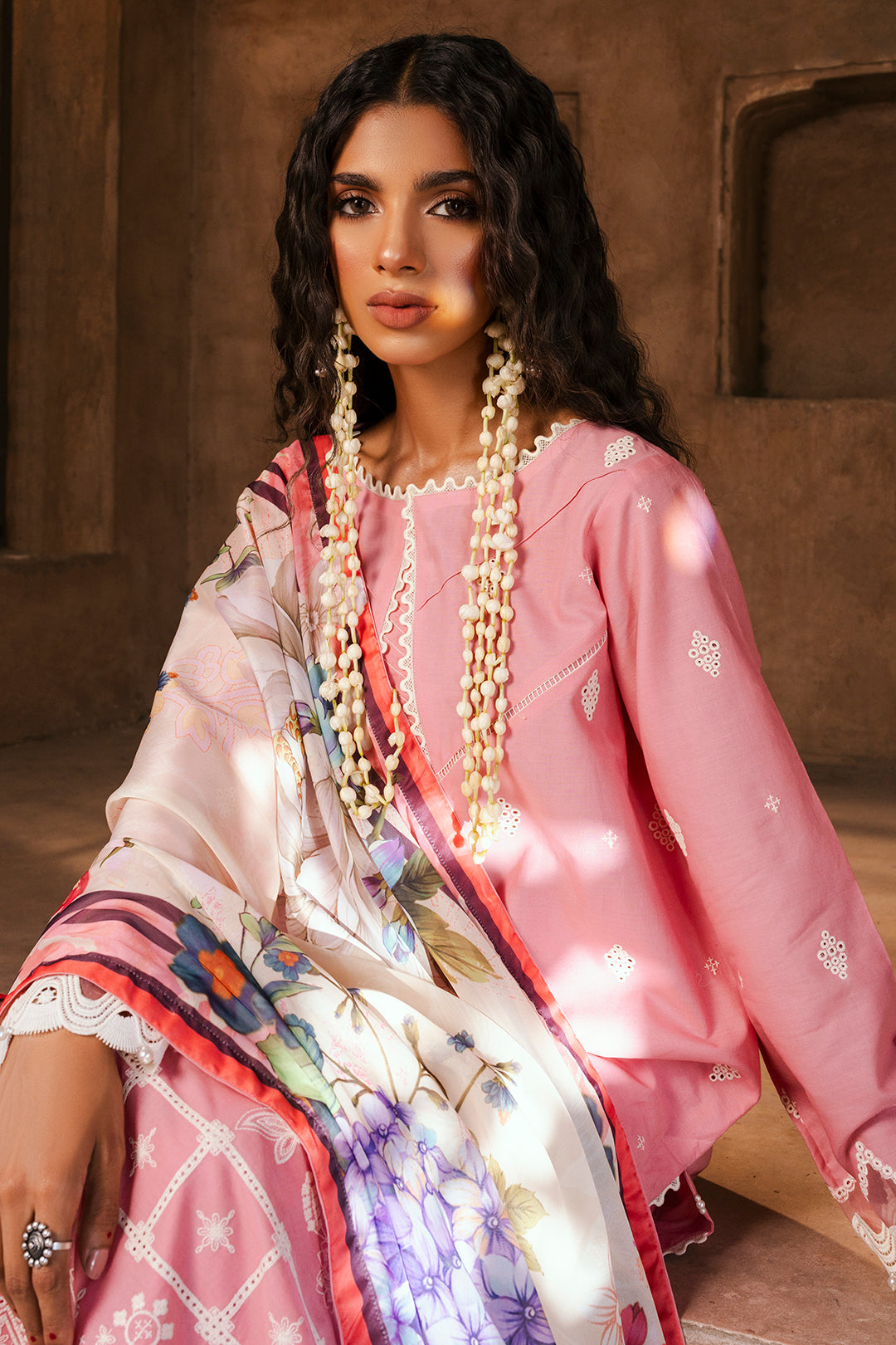 ZELLBURY CHIKANKARI LAWN EMBROIDERED COLLECTION 2025 4