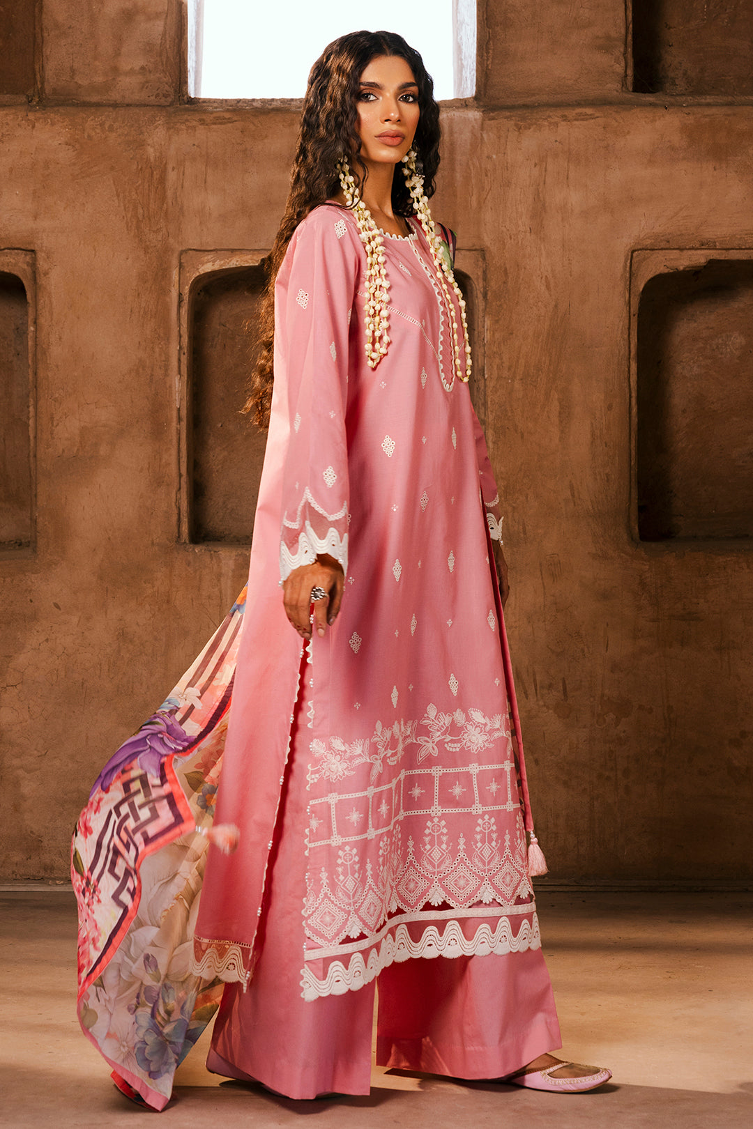 ZELLBURY CHIKANKARI LAWN EMBROIDERED COLLECTION 2025 4