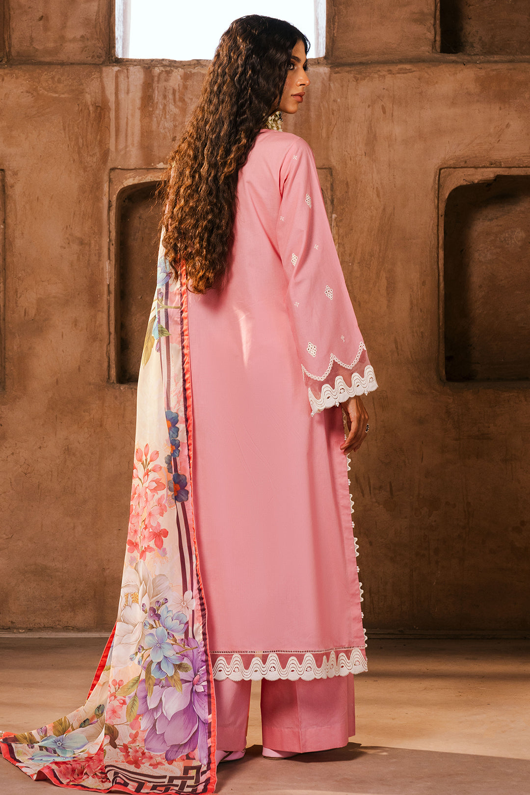 ZELLBURY CHIKANKARI LAWN EMBROIDERED COLLECTION 2025 4