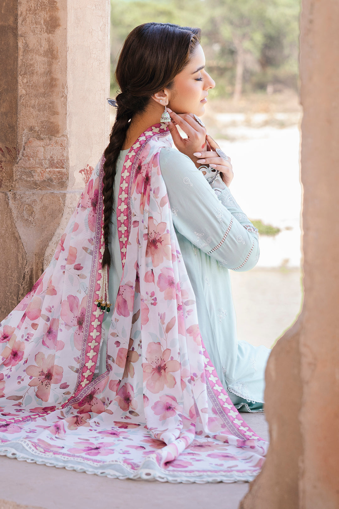 ZELLBURY CHIKANKARI LAWN EMBROIDERED COLLECTION 2025