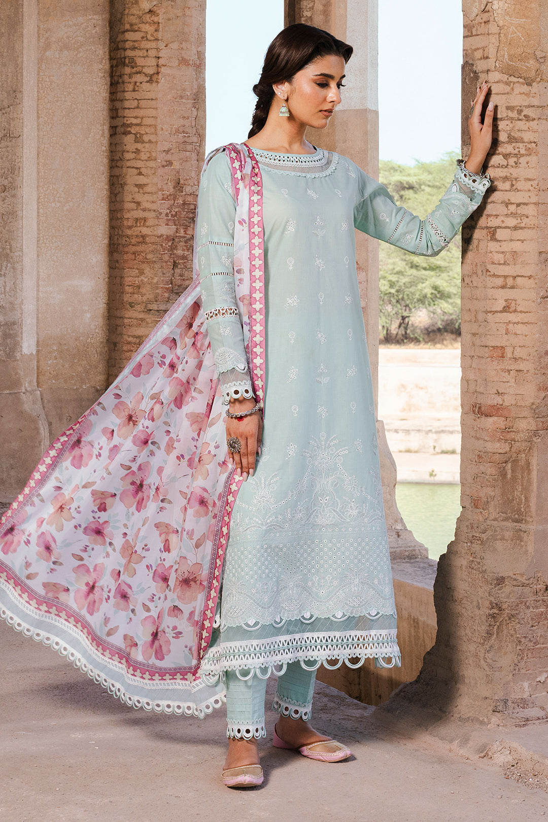 ZELLBURY CHIKANKARI LAWN EMBROIDERED COLLECTION 2025
