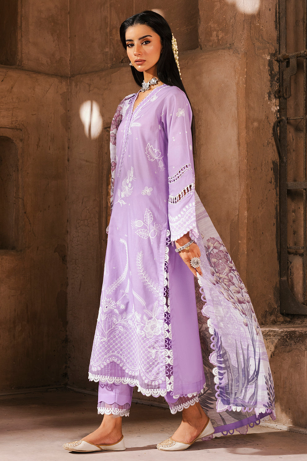 ZELLBURY CHIKANKARI LAWN EMBROIDERED COLLECTION 2025 2