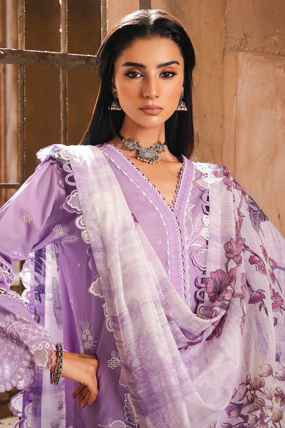 ZELLBURY CHIKANKARI LAWN EMBROIDERED COLLECTION 2025 2