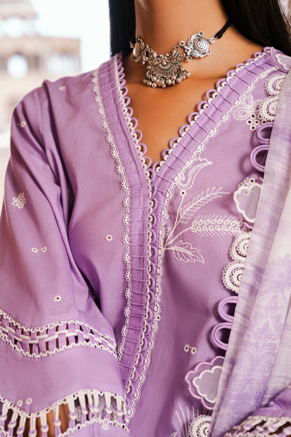 ZELLBURY CHIKANKARI LAWN EMBROIDERED COLLECTION 2025 2