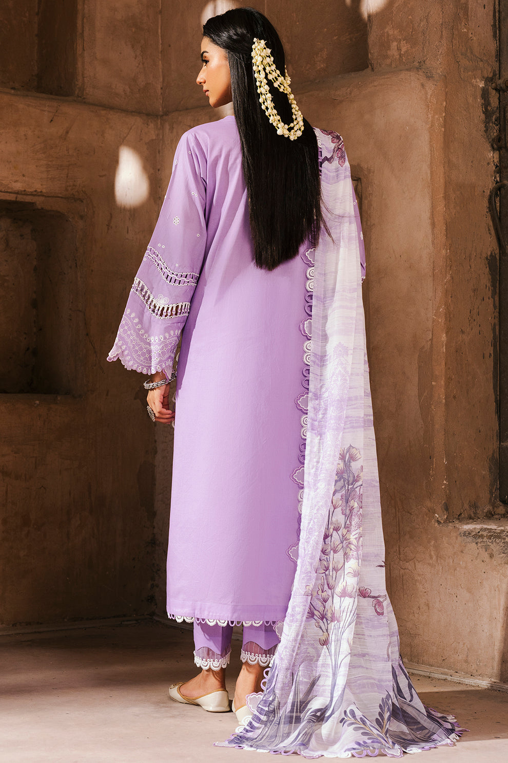 ZELLBURY CHIKANKARI LAWN EMBROIDERED COLLECTION 2025 2