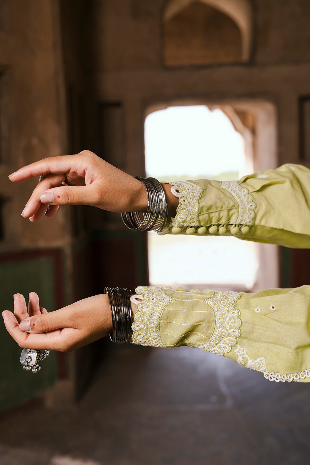 ZELLBURY CHIKANKARI LAWN EMBROIDERED COLLECTION 2025