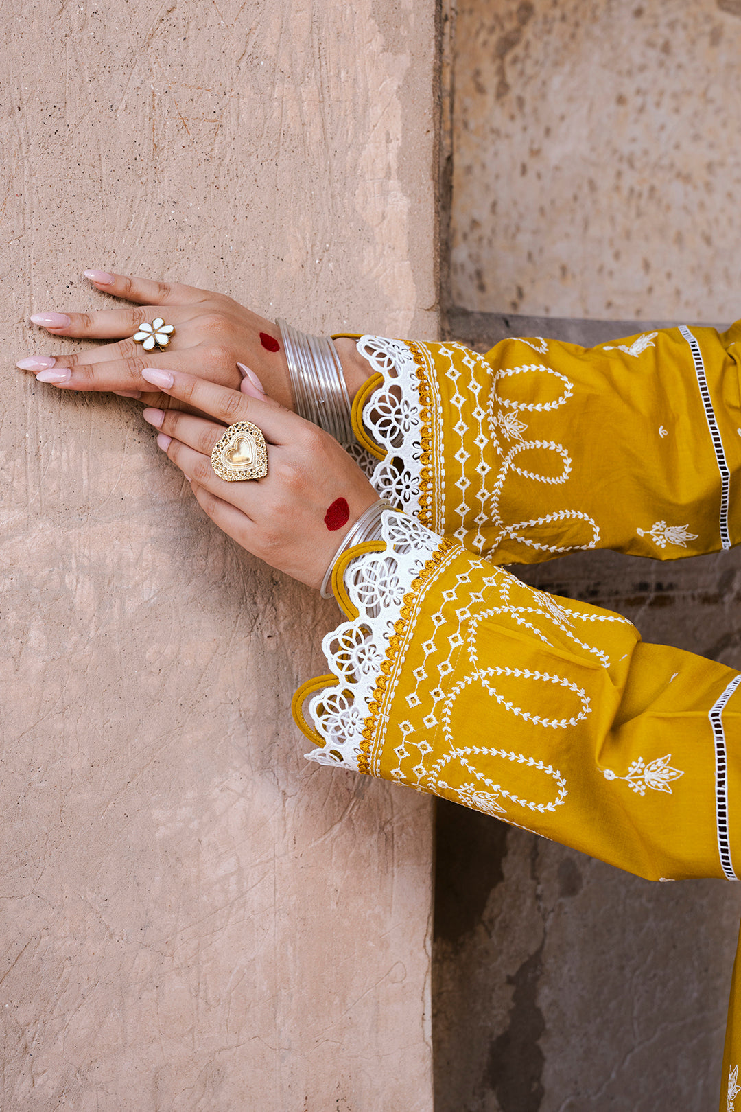 ZELLBURY CHIKANKARI LAWN EMBROIDERED COLLECTION 2025
