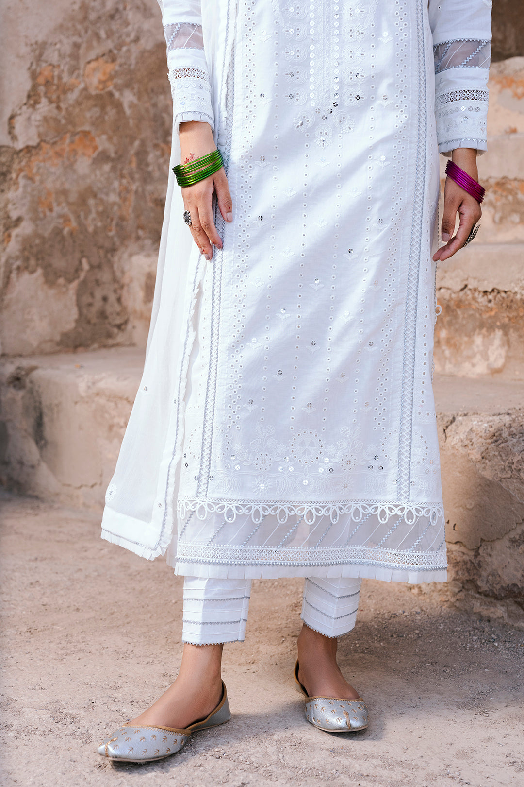 ZELLBURY CHIKANKARI LAWN EMBROIDERED COLLECTION 2025 2