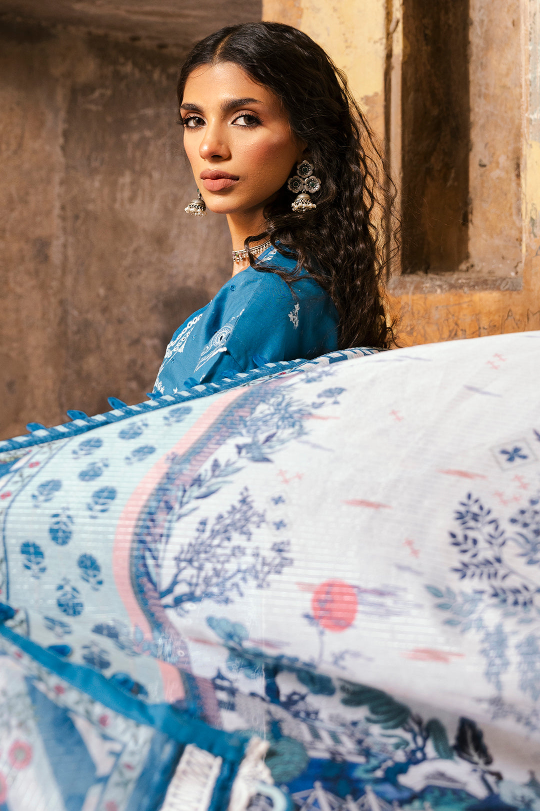 ZELLBURY CHIKANKARI LAWN EMBROIDERED COLLECTION 2025 4