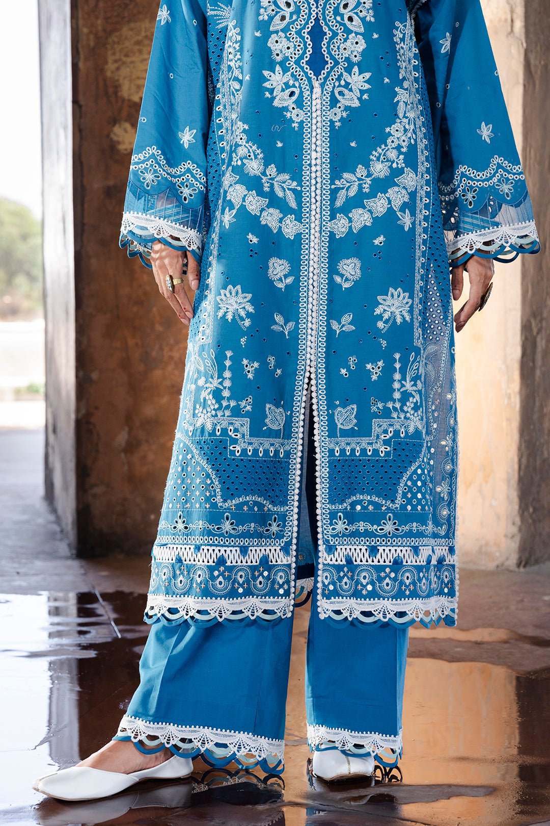 ZELLBURY CHIKANKARI LAWN EMBROIDERED COLLECTION 2025 4