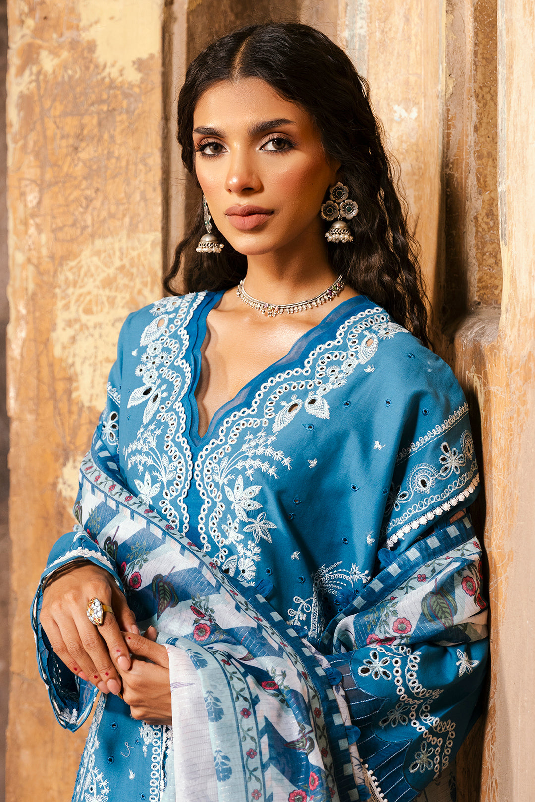 ZELLBURY CHIKANKARI LAWN EMBROIDERED COLLECTION 2025 4