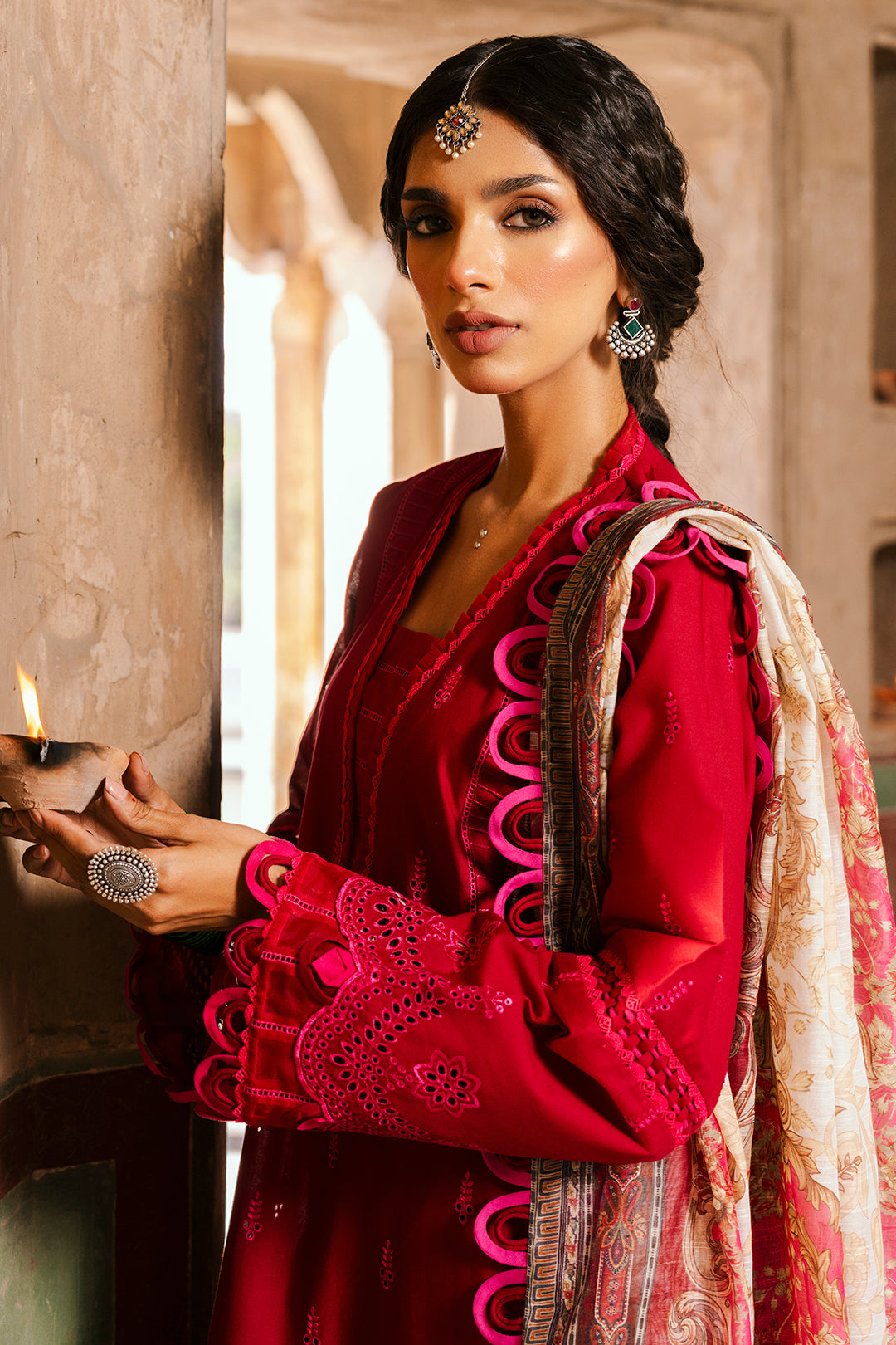 ZELLBURY CHIKANKARI LAWN EMBROIDERED COLLECTION 2025 11
