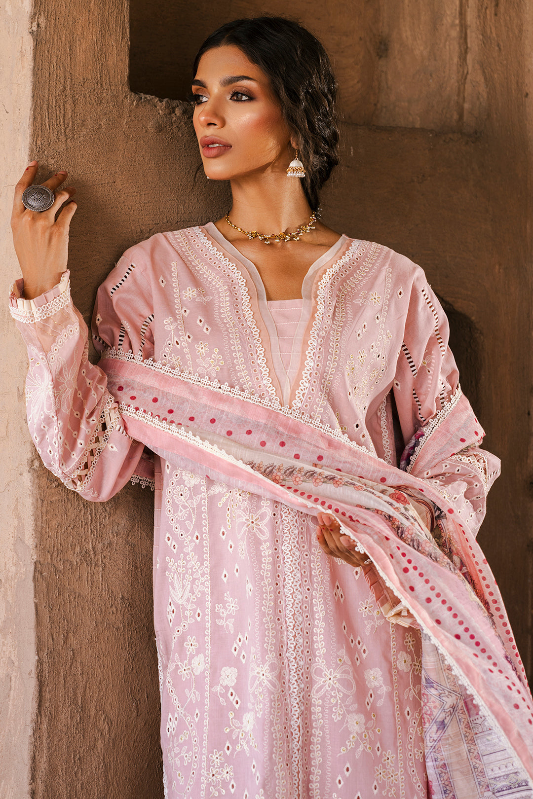 ZELLBURY CHIKANKARI LAWN EMBROIDERED COLLECTION 2025 6
