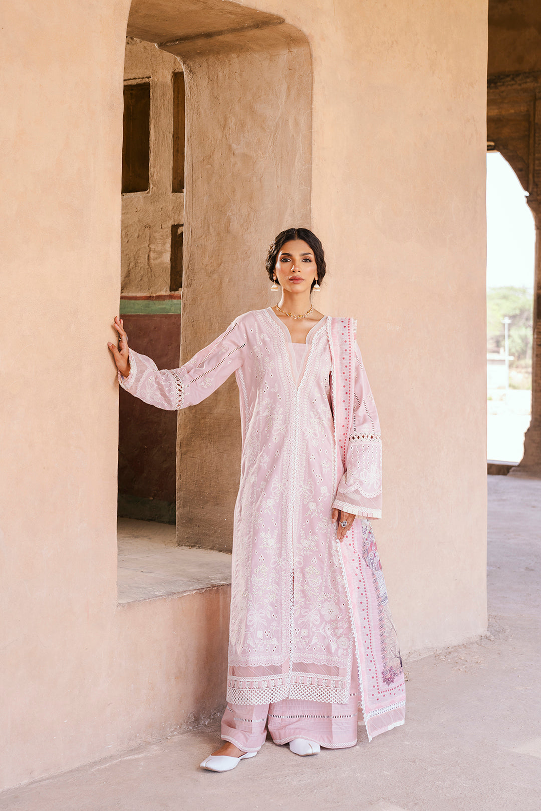 ZELLBURY CHIKANKARI LAWN EMBROIDERED COLLECTION 2025 6