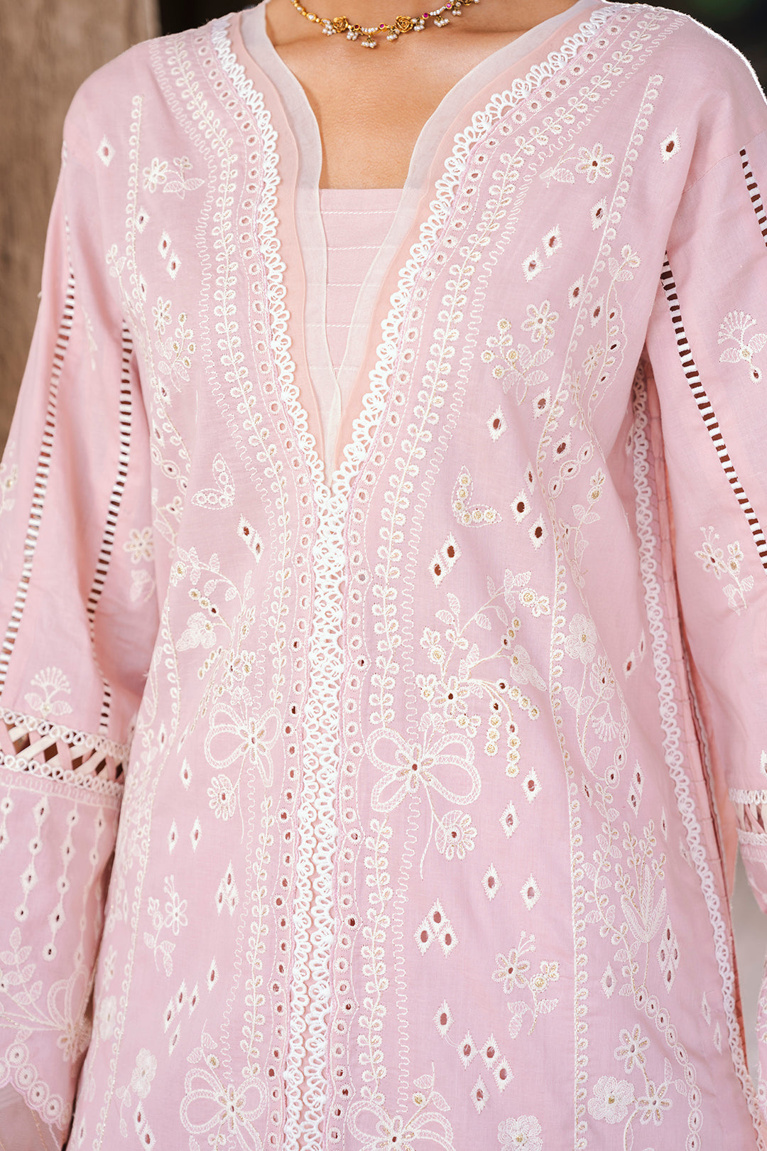 ZELLBURY CHIKANKARI LAWN EMBROIDERED COLLECTION 2025 6