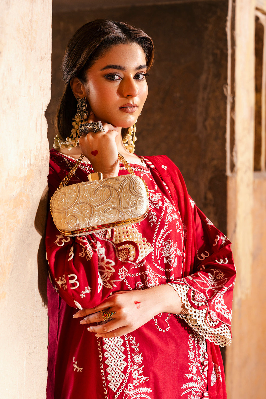 ZELLBURY CHIKANKARI LAWN EMBROIDERED COLLECTION 2025 6